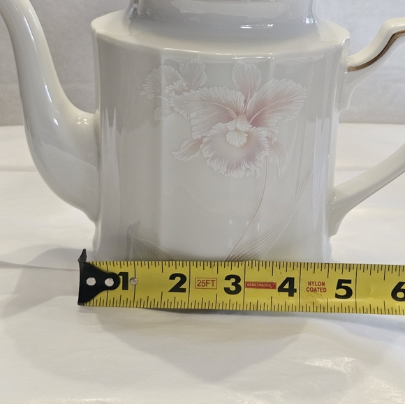 "Imperial Blossom" teapot by Noritake. - Picture 16 of 16